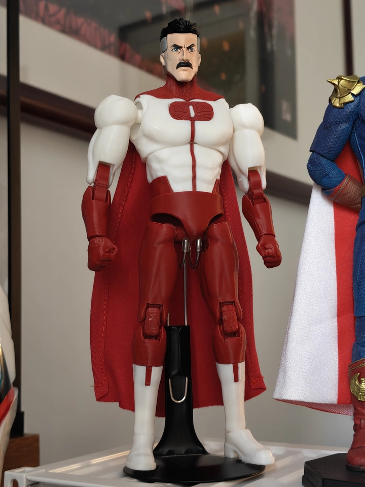 Omniman Invincible Multi-Gelen – Model Kit Ultron Bewertung und Preis