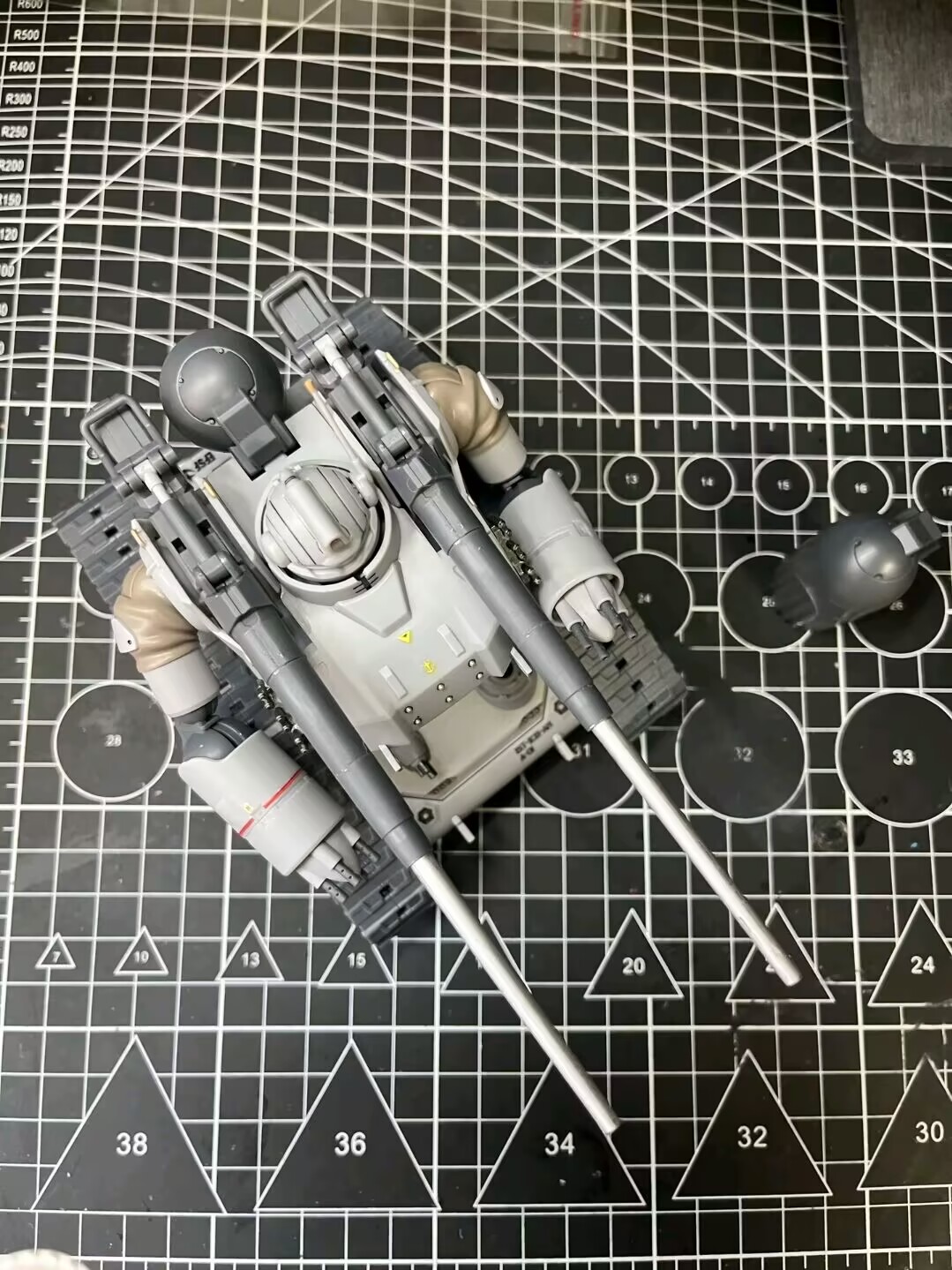 Auf Lager GB Modell HG GTO 1/1 – Model Kit Escaflowne Bewertung und Preis